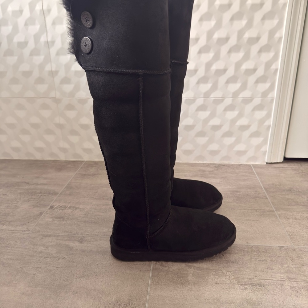 UGG OVER THE KNEE BAILEY BUTTON BOMBER BOOTS Size 8 - Picture 6 of 14